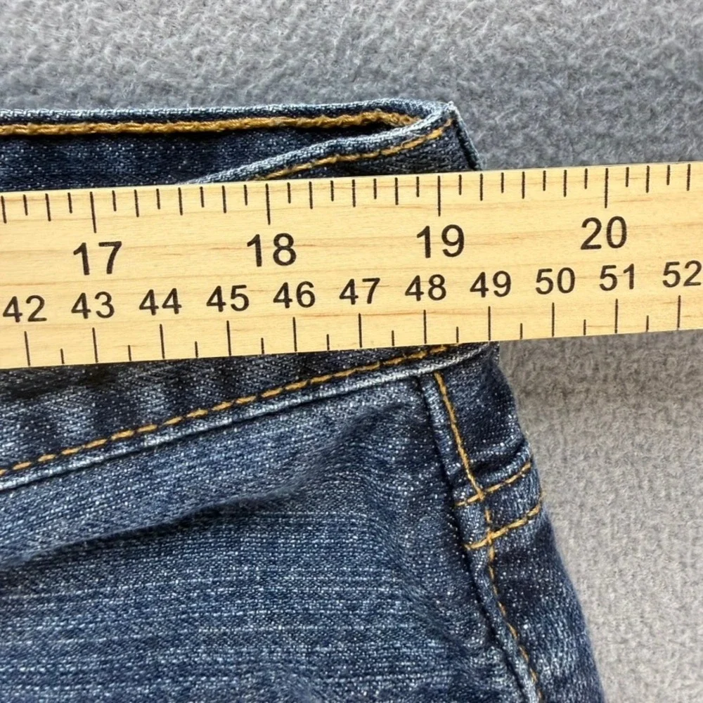 Levi Strauss Jeans Mens 38x30 (fits 38x28) Blue 559 Relaxed Straight Leg Casual‎